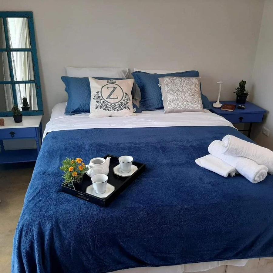 Capsule hotel Chalezinho Santorini & Eventos